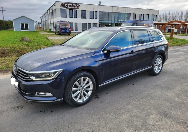 Volkswagen Passat cena 57999 przebieg: 260000, rok produkcji 2017 z Szczecin małe 137